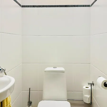 1 Bedroom Awesome In